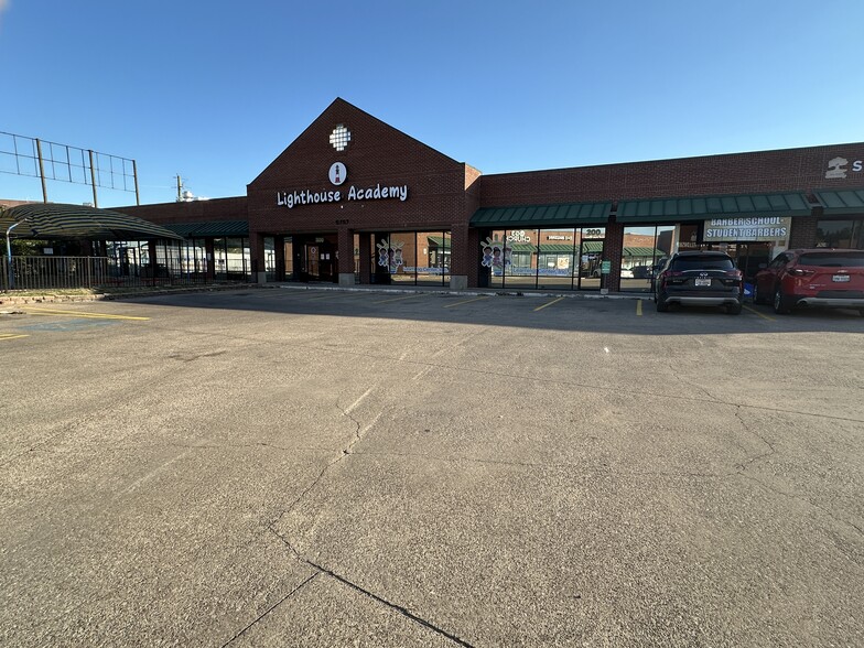 5747-5757 Samuell Blvd, Dallas, TX for lease - Building Photo - Image 1 of 16