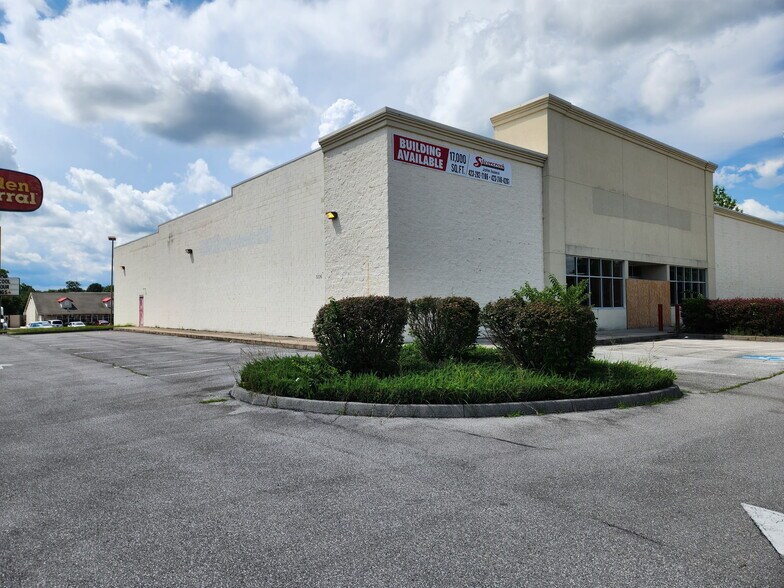 354 Market Ctr, Bristol, VA à louer - Photo du bâtiment - Image 2 de 2