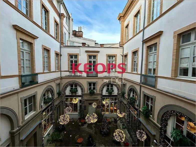 Office in Toulouse for lease - Building Photo - Image 2 of 3