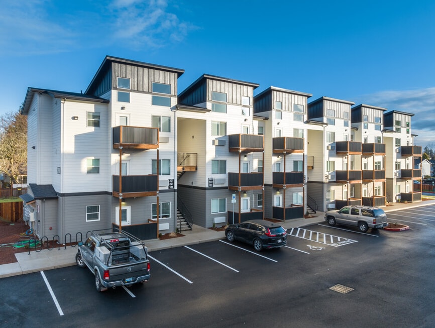 3910-3940 Cherry Ave NE, Keizer, OR for lease Building Photo- Image 1 of 5