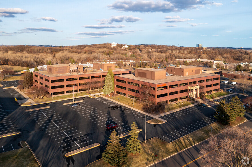 12501 Whitewater Dr, Minnetonka, MN for lease - Aerial - Image 3 of 5