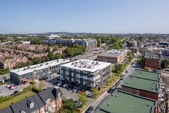2000-2020 Rue Notre-Dame, Montréal, QC - AÉRIEN  Vue de la carte