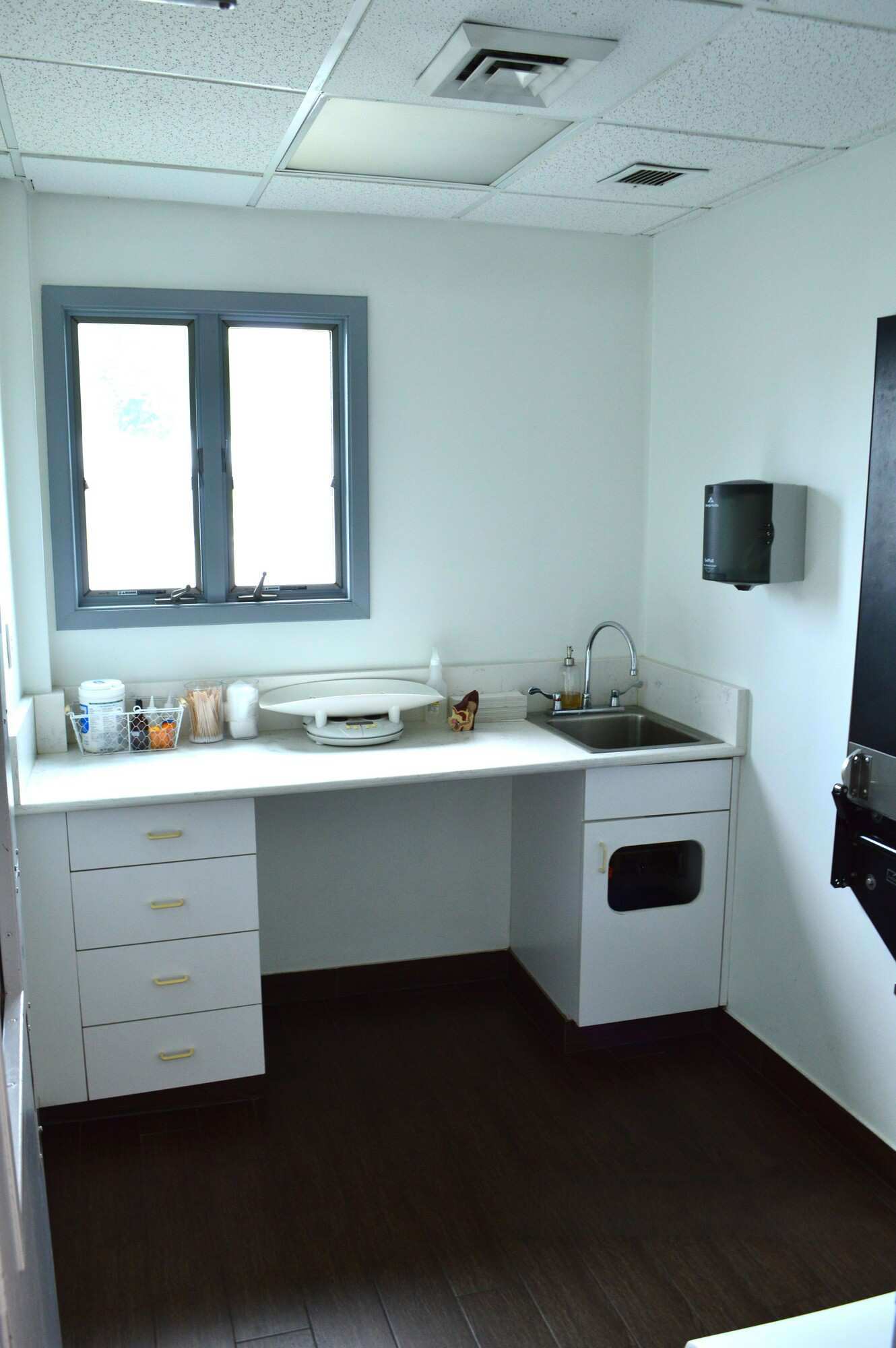 193 Tarrytown Rd, White Plains, NY for sale Interior Photo- Image 1 of 4