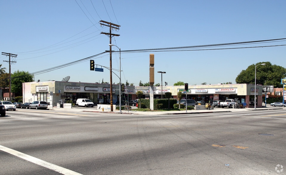 12500 Vanowen St, North Hollywood, CA for lease - Building Photo - Image 2 of 15