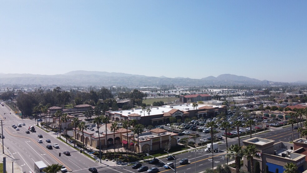 1605-1643 Lugonia Ave, Redlands, CA for lease - Building Photo - Image 3 of 4