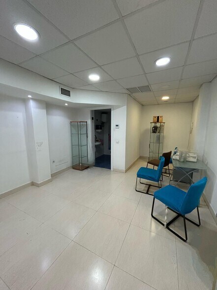 Avenida de Almogávares, 47, Córdoba, Córdoba à louer - Photo du bâtiment - Image 1 de 5