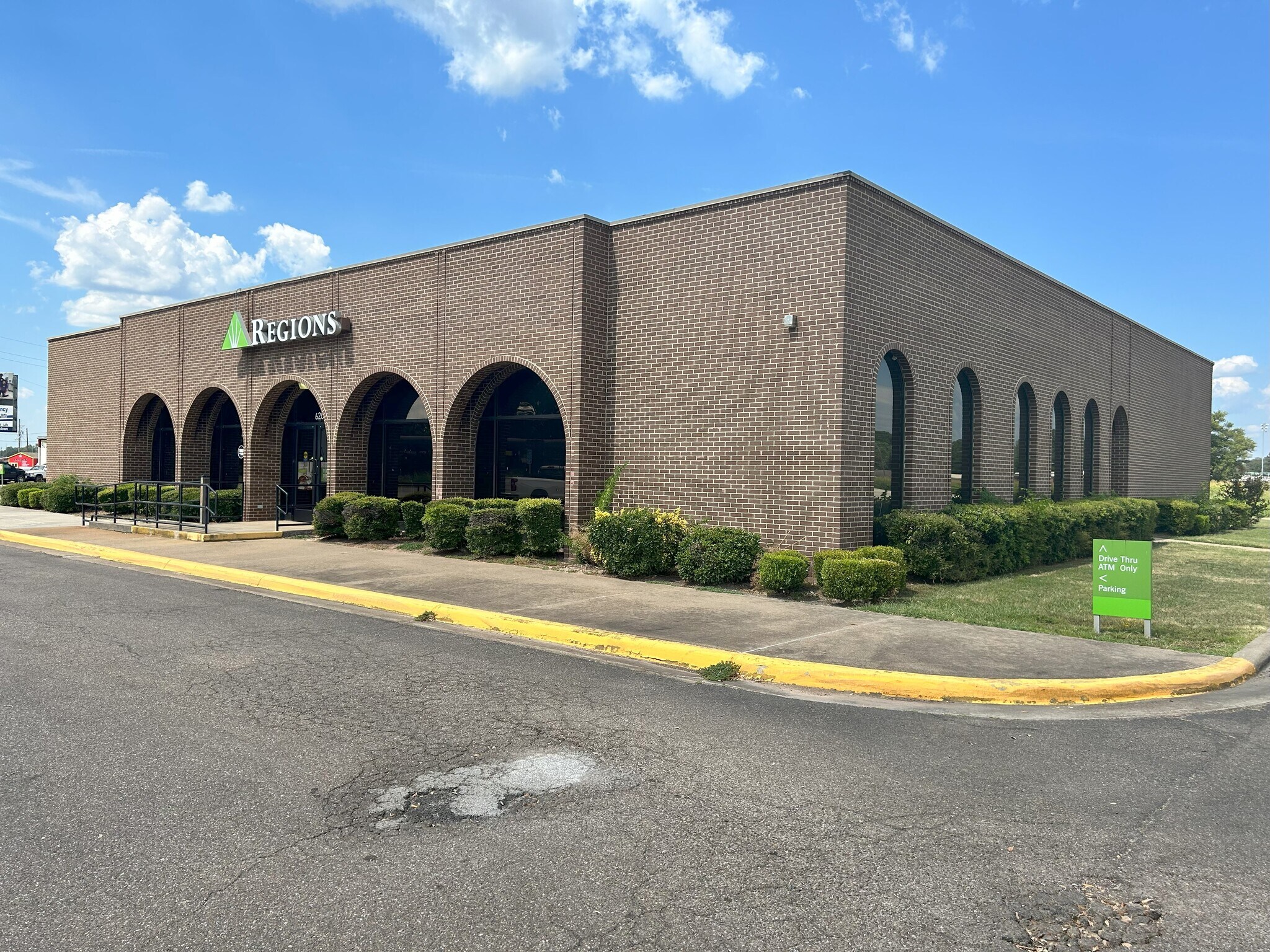 620 S Constitution Ave, Ashdown, AR à vendre Photo principale- Image 1 de 7