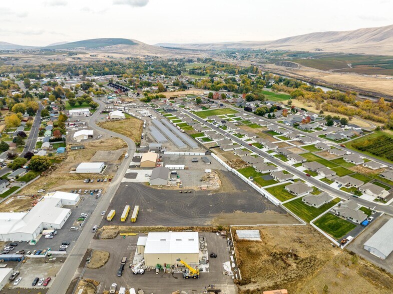 1585 Dale Ave, Benton City, WA à louer - Photo du bâtiment - Image 3 de 27