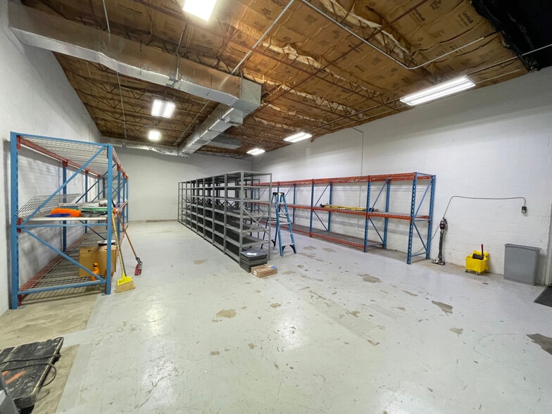 10702 Fallstone Rd, Houston, TX for sale - Building Photo - Image 2 of 6