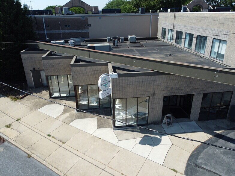 240 Harrisburg Ave, Lancaster, PA à louer - Photo du bâtiment - Image 1 de 13