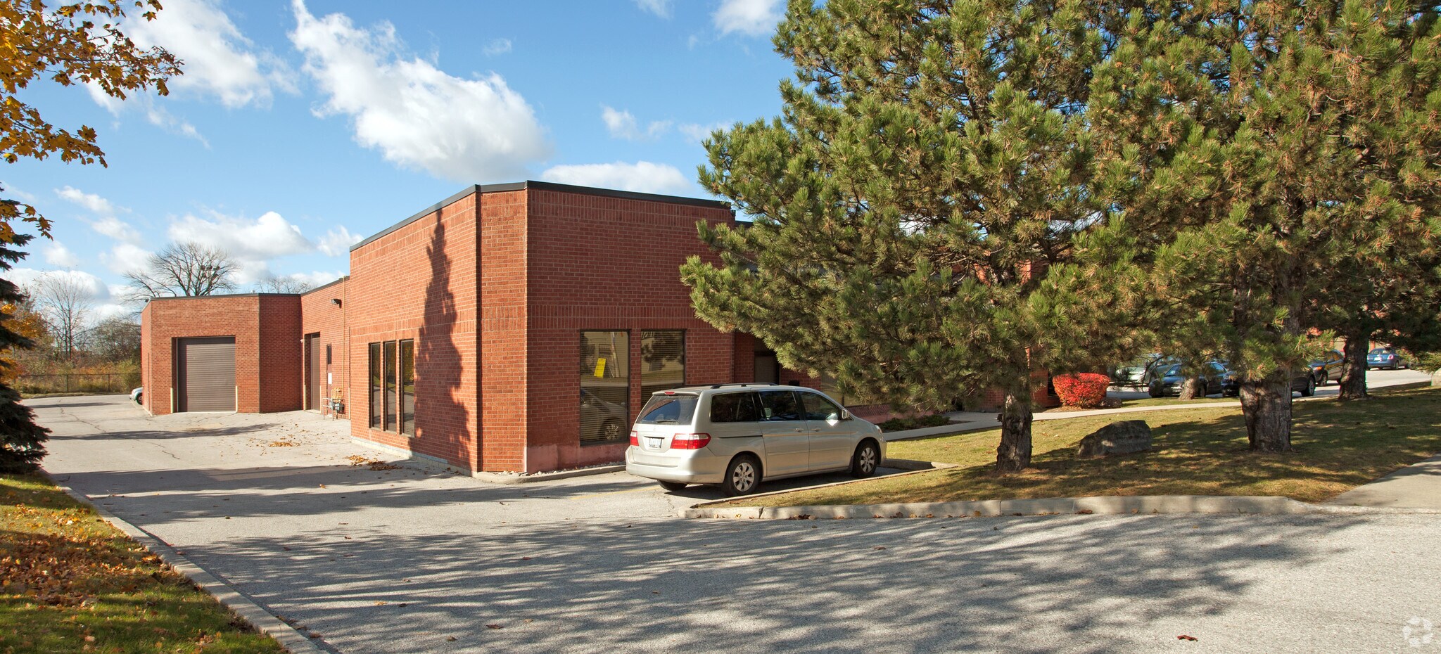 80 W Beaver Creek Rd, Richmond Hill, ON à vendre Photo principale- Image 1 de 1