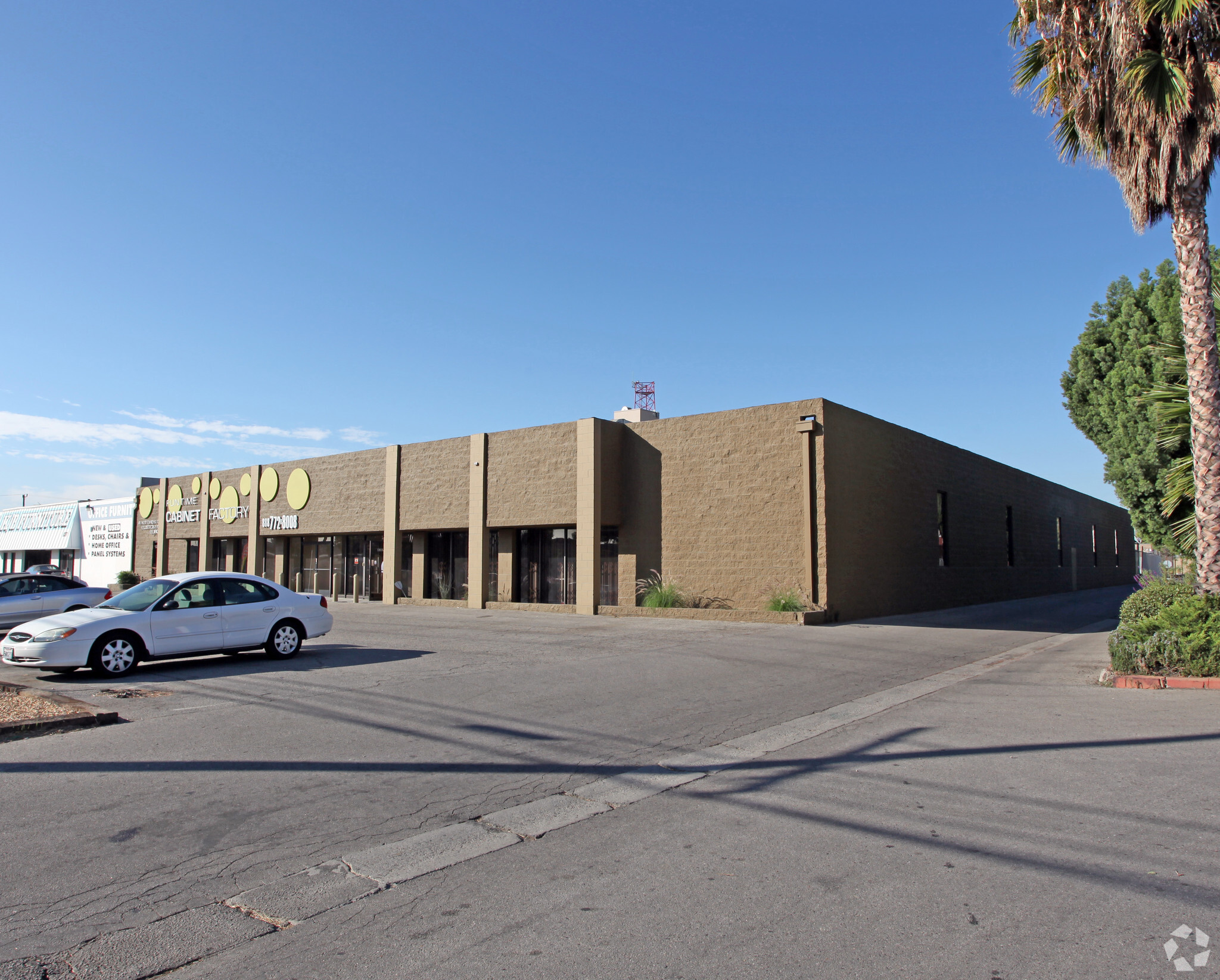 8381-8385 Canoga Ave, Canoga Park, CA for sale Building Photo- Image 1 of 1