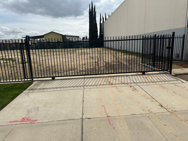 1305 Venture Ln, Turlock, CA for lease - Building Photo - Image 3 of 4