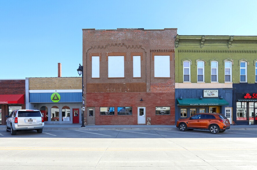 1119 6th st, Nevada, IA for sale - Building Photo - Image 3 of 36