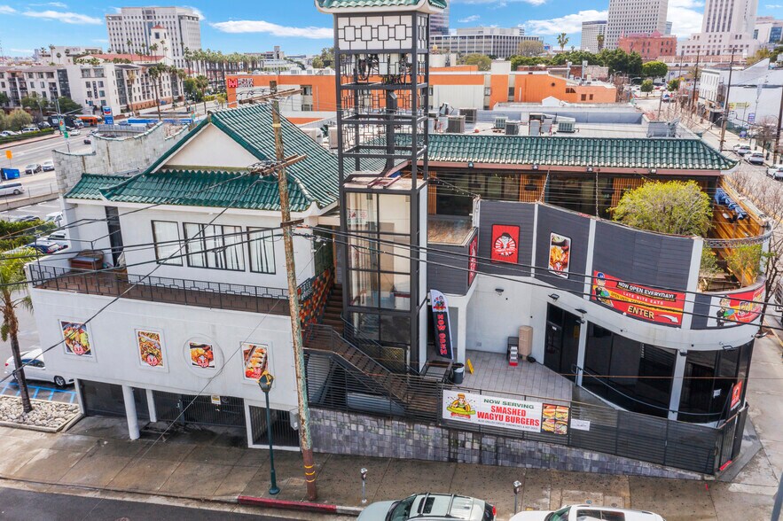 686 N Spring St, Los Angeles, CA à louer - Photo du bâtiment - Image 2 de 7