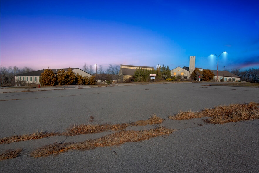 5121 Raytown Rd, Kansas City, MO for sale - Building Photo - Image 3 of 6