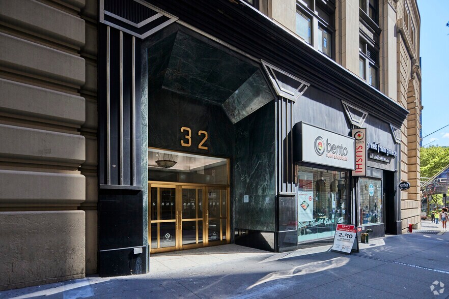 32 Broadway, New York, NY à louer - Photo du bâtiment - Image 3 de 11