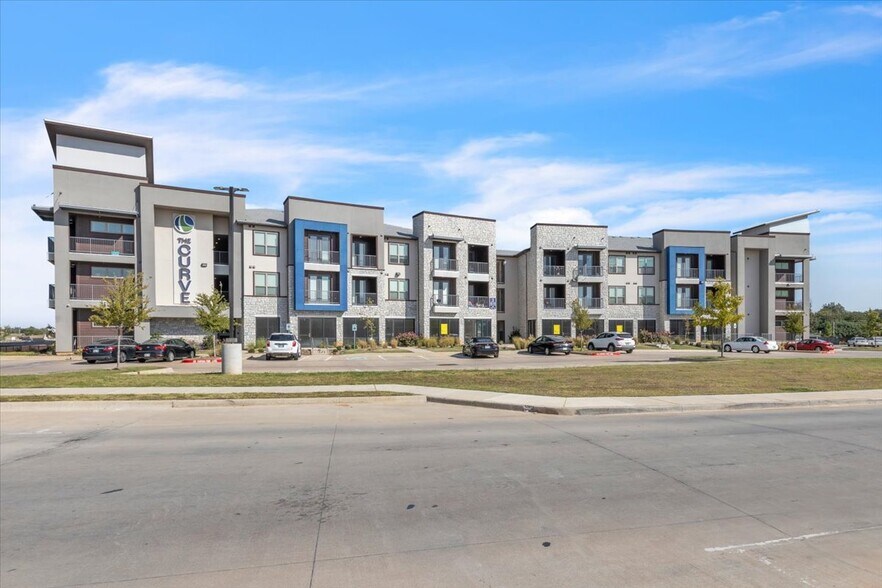 701 SW 17th St, Moore, OK for lease - Building Photo - Image 1 of 24