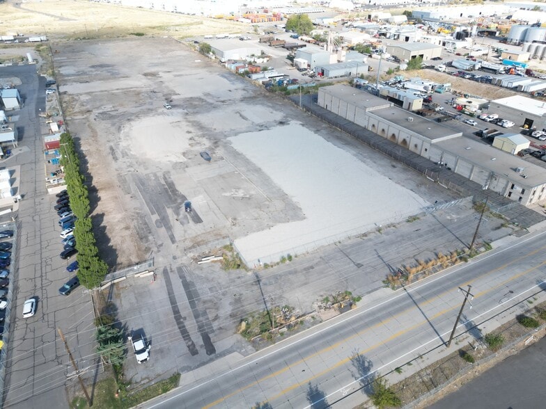 1624-1636 S Pioneer Rd, Salt Lake City, UT for lease - Building Photo - Image 2 of 6