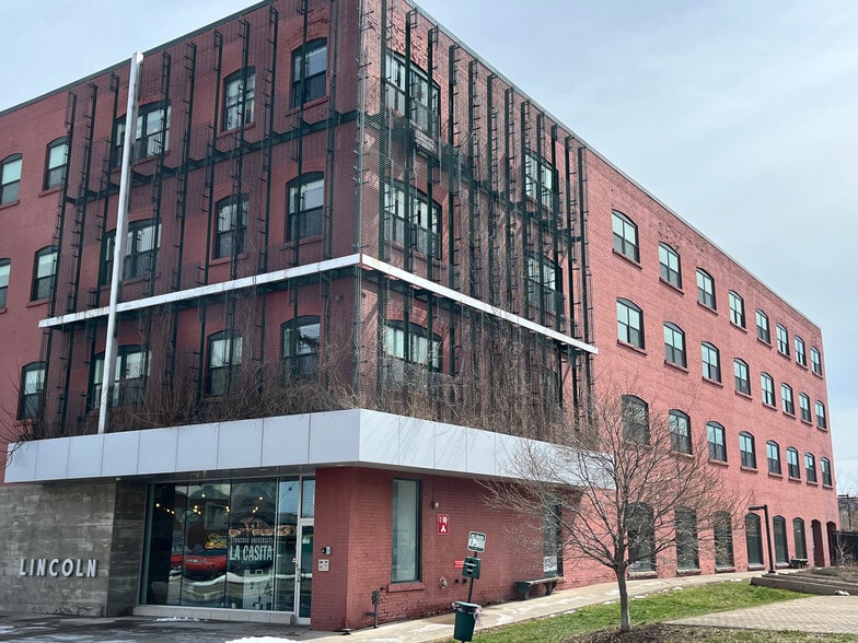 109 Otisco St, Syracuse, NY for lease - Building Photo - Image 1 of 10