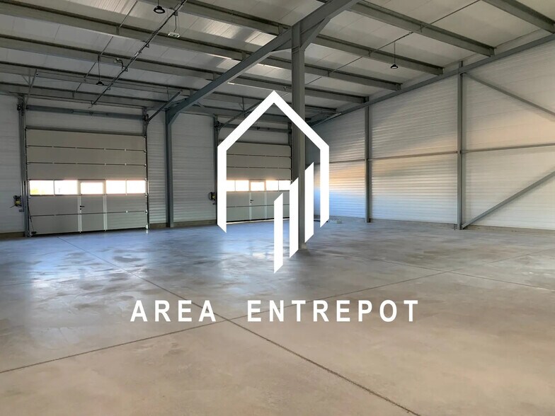 Flex in Rousset for lease - Interior Photo - Image 2 of 14