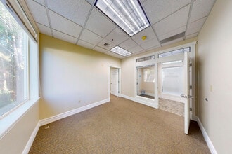 324 W Bay Dr NW, Olympia, WA à louer Photo intérieure- Image 1 de 8