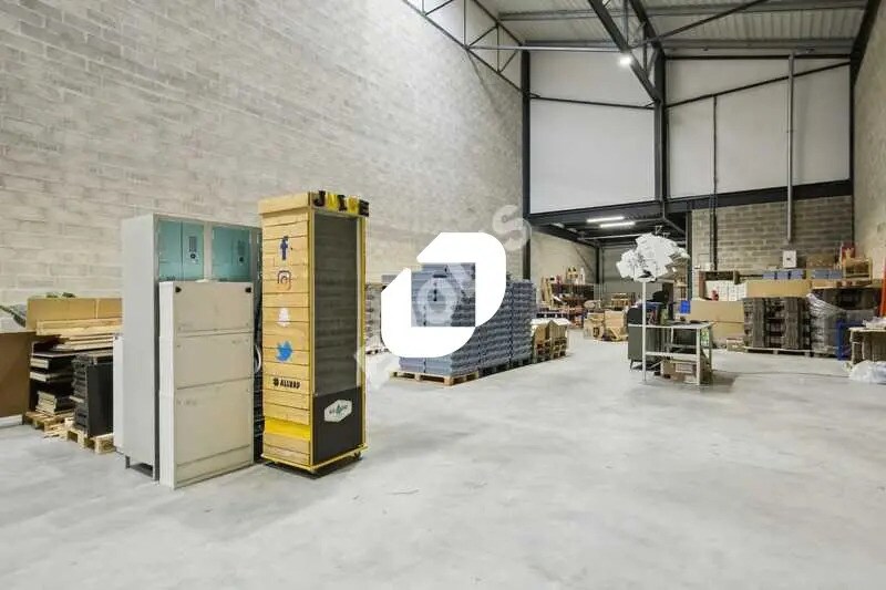 Flex in Cormeilles-en-Parisis for sale - Building Photo - Image 2 of 6