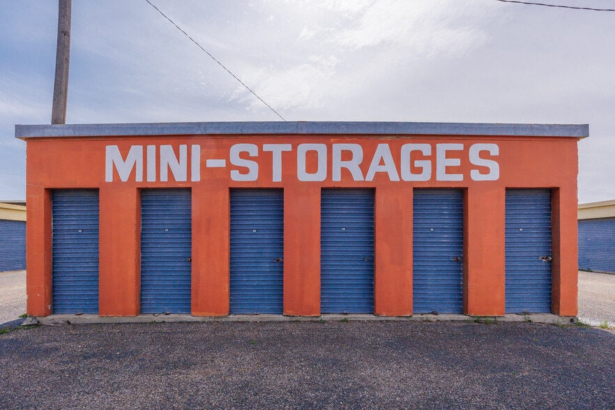 4125 Brett St, Corpus Christi, TX for sale - Building Photo - Image 2 of 6