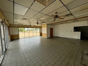 1909 W Dallas Ave, Selma, AL for lease Interior Photo- Image 2 of 2