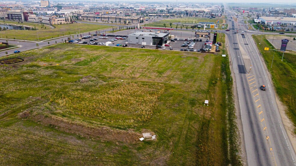 10602 115 St, Grande Prairie, AB for sale - Building Photo - Image 3 of 8