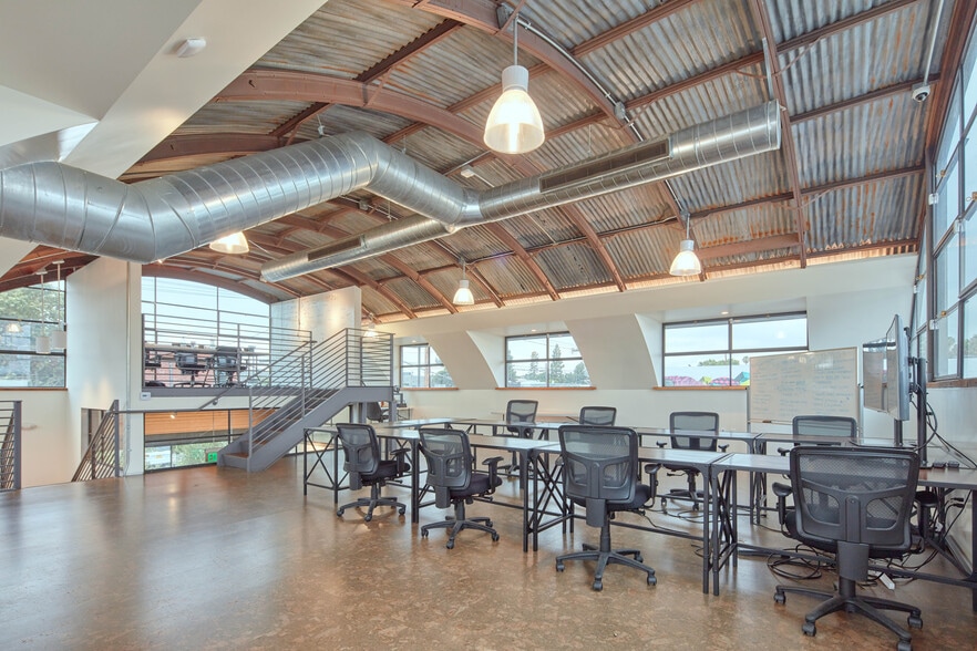 5895 Blackwelder St, Culver City, CA for sale - Interior Photo - Image 2 of 23