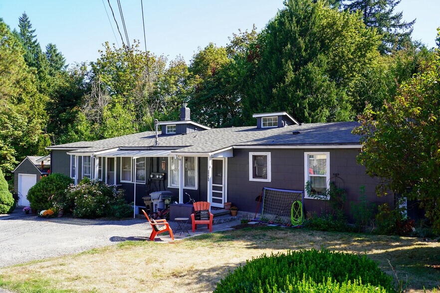 6403 Tompkins Ct, West Linn, OR à vendre - Photo du bâtiment - Image 1 de 17