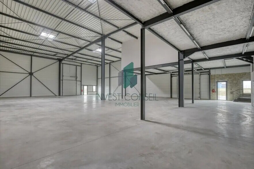 Flex in Persan for sale - Interior Photo - Image 3 of 8