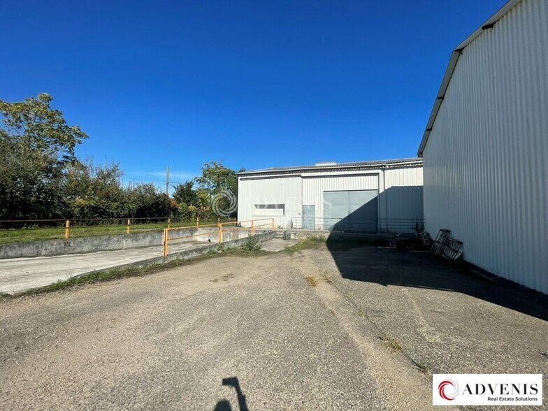 Industrial in VILLENAVE-D'ORNON for lease - Building Photo - Image 3 of 12