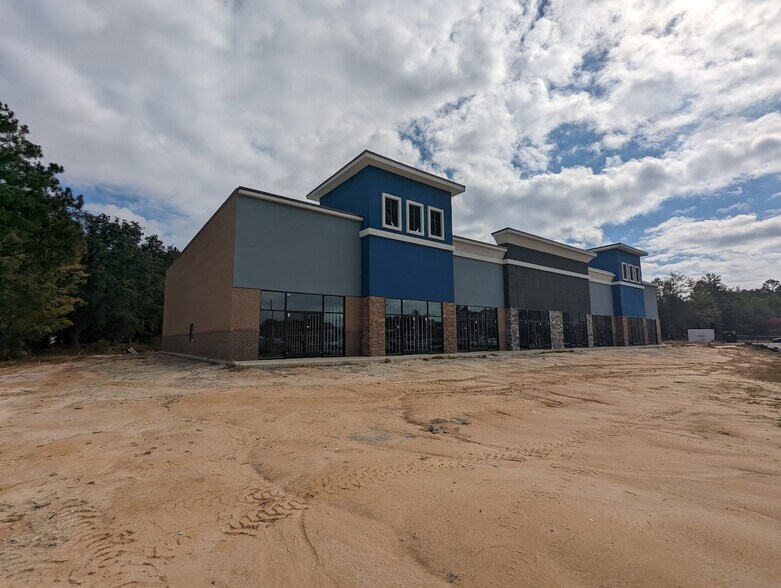 1200-1230 Fayetteville Rd, Raeford, NC à louer - Photo du bâtiment - Image 3 de 9