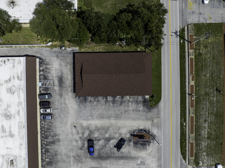 1225 Florida Ave S, Rockledge, FL à vendre - Photo du bâtiment - Image 3 de 7