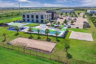 9251 Park South Vw, Houston, TX - AERIAL  map view