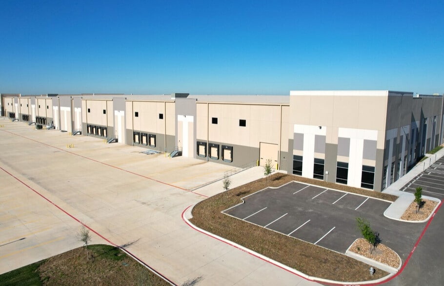 1122 S Foster Rd, San Antonio, TX à louer - Photo du bâtiment - Image 2 de 11