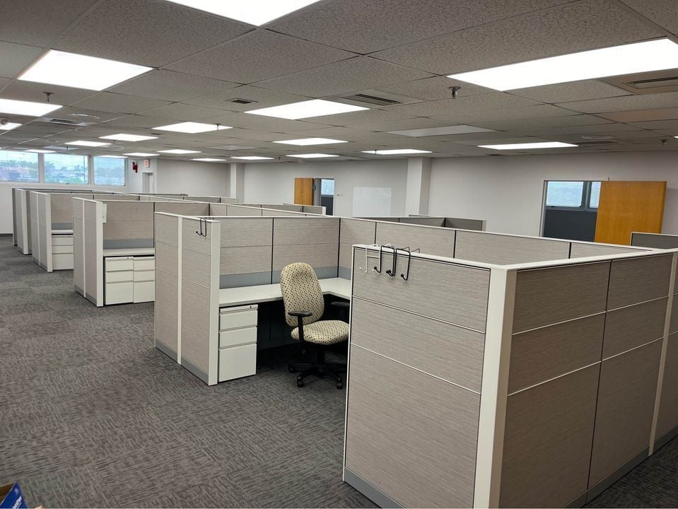 446-450 Union Blvd, Allentown, PA for lease Interior Photo- Image 1 of 5