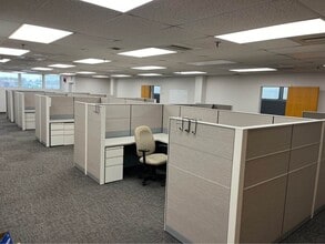 446-450 Union Blvd, Allentown, PA for lease Interior Photo- Image 1 of 5