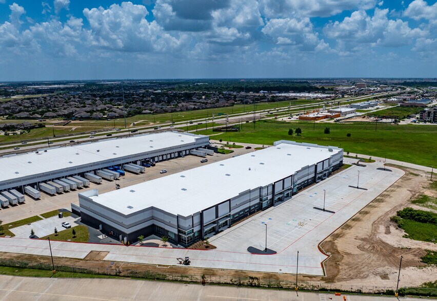 TX-99, Katy, TX à louer - Photo du bâtiment - Image 2 de 5