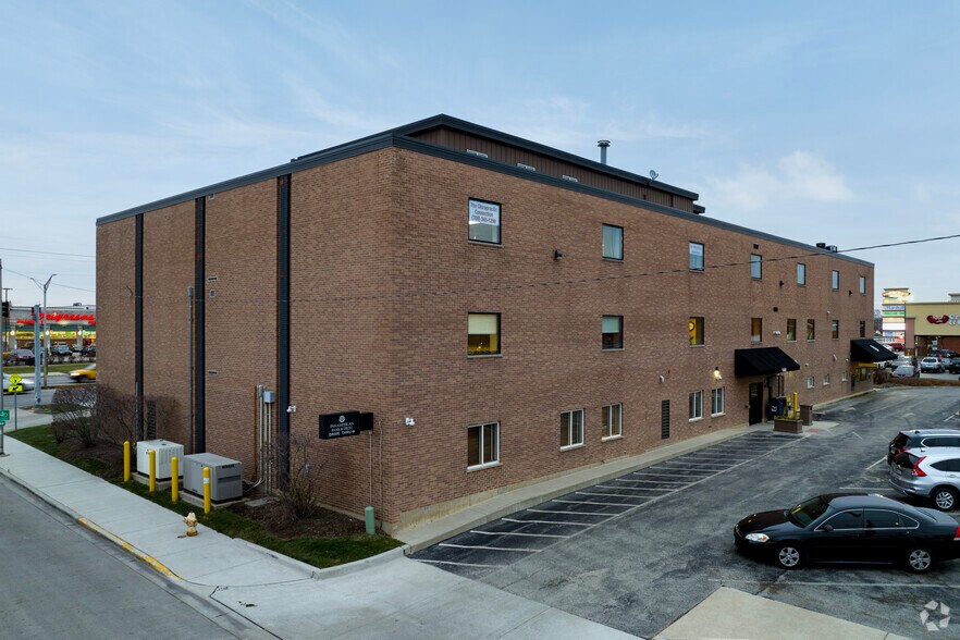 1440 W North Ave, Melrose Park, IL à louer - Photo du bâtiment - Image 3 de 6