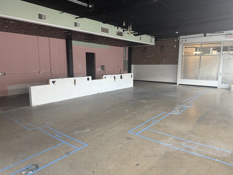 213 Ann St, East Lansing, MI for lease - Interior Photo - Image 2 of 3