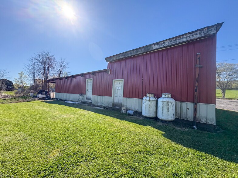 3867 Seneca Tpke, Canastota, NY à vendre - Photo du bâtiment - Image 2 de 26
