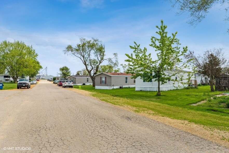 5000 Lincoln Way, Clinton, IA à vendre - Photo principale - Image 1 de 1