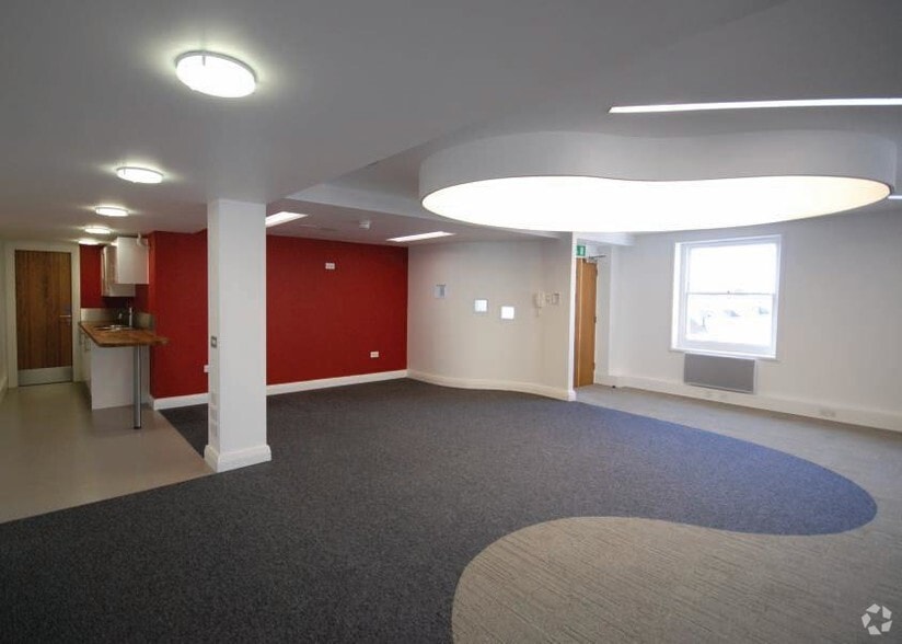 11 Upper Market St, Hove à louer - Photo du bâtiment - Image 3 de 26