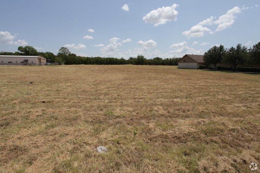 1525 S Main St, Keller, TX à vendre - Photo du bâtiment - Image 3 de 7