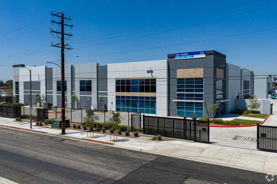6375 Wilmington Ave, Los Angeles, CA à louer - Photo principale - Image 1 de 2