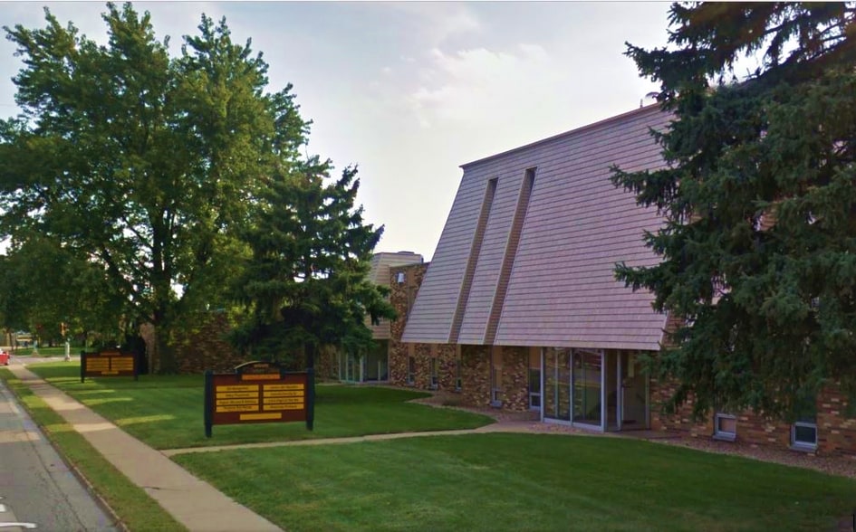 2310 E Oakland Ave, Bloomington, IL à louer - Photo principale - Image 1 de 20