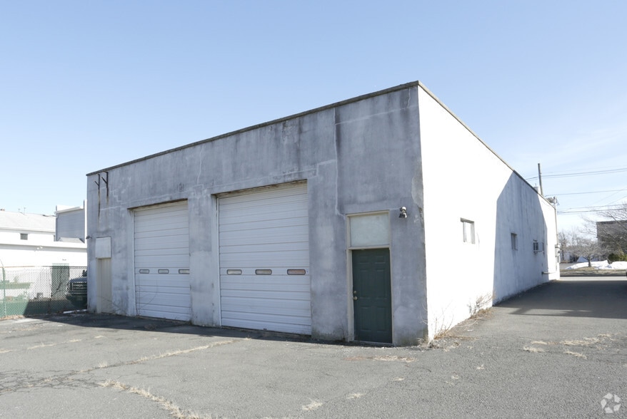 725-727 Lincoln Blvd, Middlesex, NJ for lease - Building Photo - Image 2 of 8